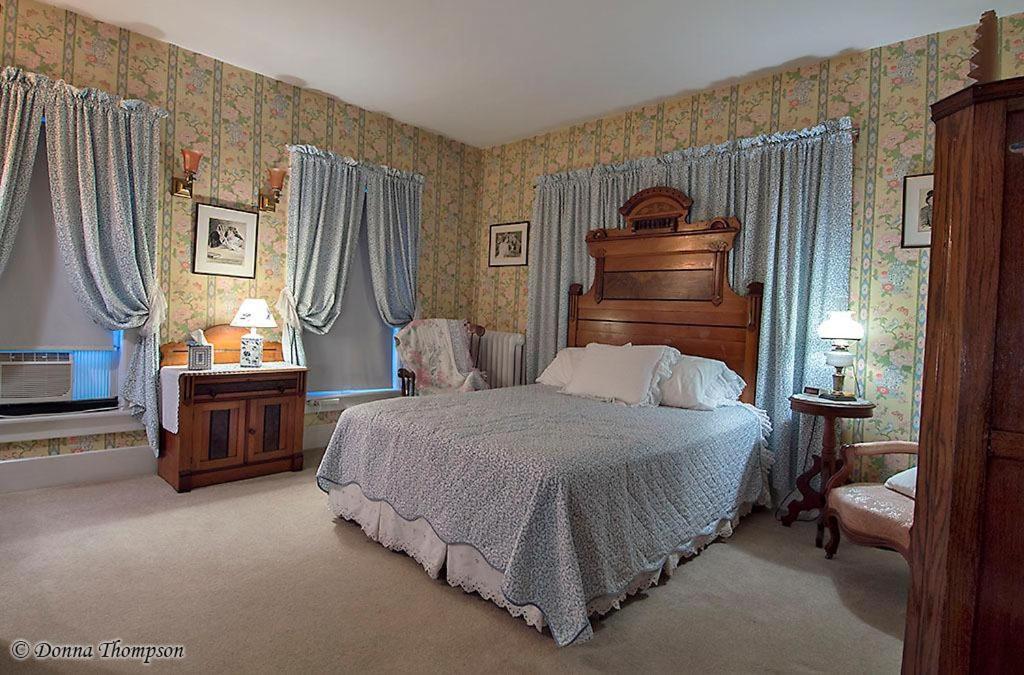 Rosewood Inn Corning Esterno foto